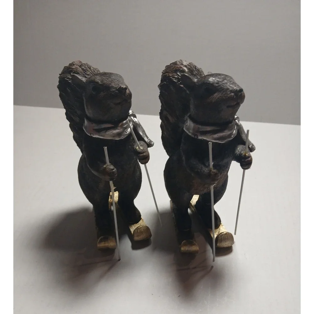 Set‎ Of Brown  Cute Winter Skiing Squirrels Christmas Holiday Decor